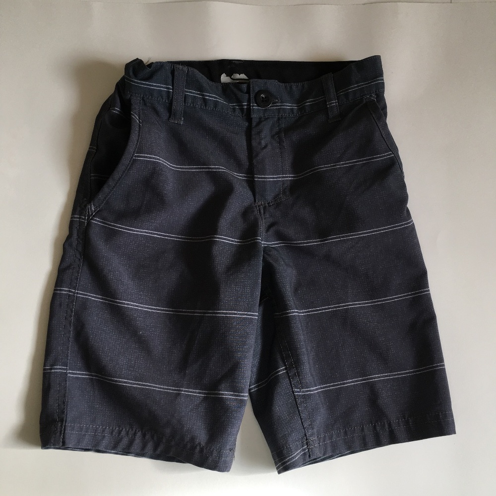 Quicksilver boardshorts. Boys Size 7.
